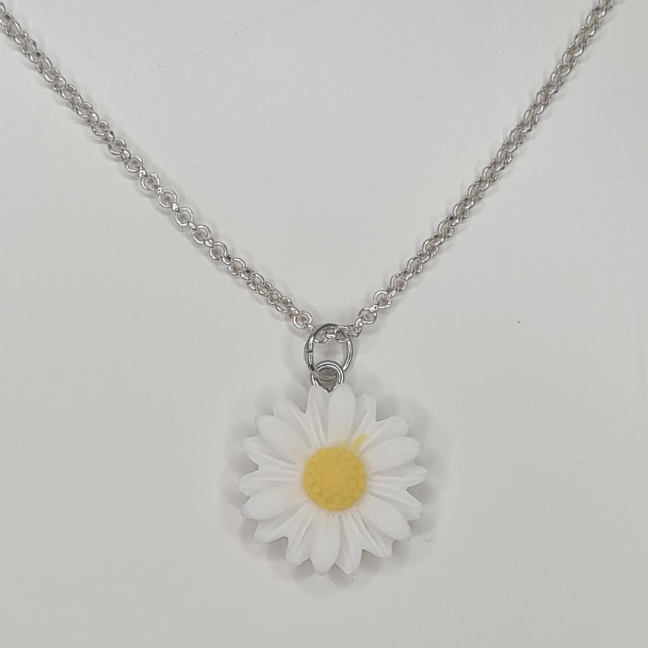 Handmade daisy charmed necklace - 19.5 inches chain
