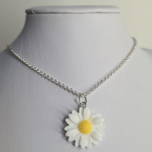 Handmade daisy charmed necklace - 19.5 inches chain