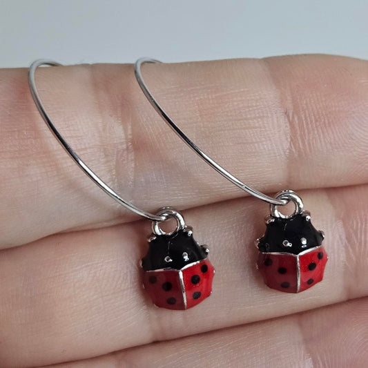 handmade ladybug 25mm hoop earrings 🐞