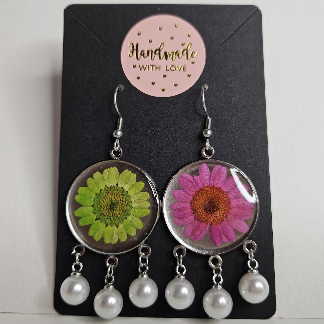 handmade circle drop with REAL flowers and chained pearls hook earrings